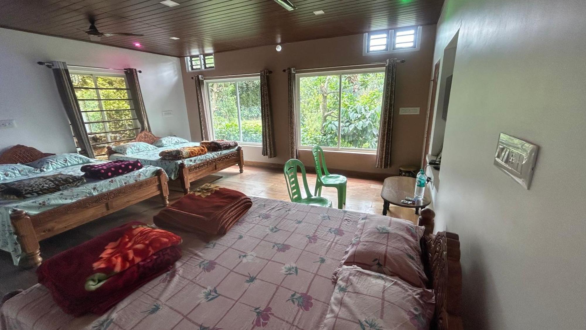 Doddakallu Betta Homestay Coorg Somvārpet Exteriér fotografie